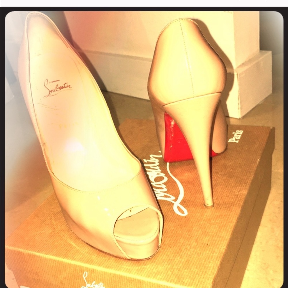 Nude classy sexy Christian Louboutin